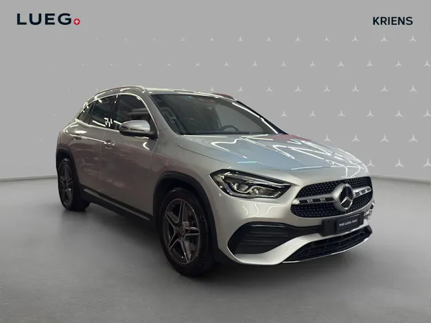 Mercedes-Benz GLA 250 4M - AMG / 360 Grad Kamera / Standheizung / AHK