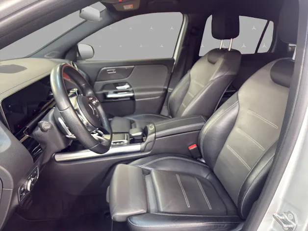 Mercedes-Benz GLA 250 4M - AMG / 360 Grad Kamera / Standheizung / AHK