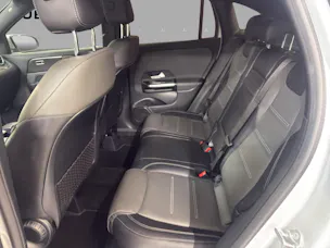 Mercedes-Benz GLA 250 4M - AMG / 360 Grad Kamera / Standheizung / AHK