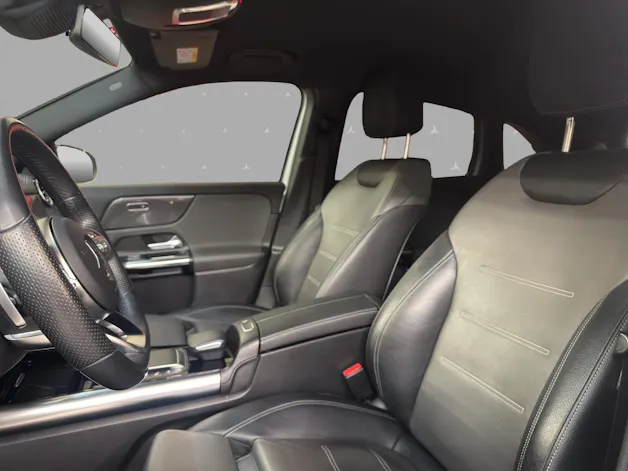 Mercedes-Benz GLA 250 4M - AMG / 360 Grad Kamera / Standheizung / AHK