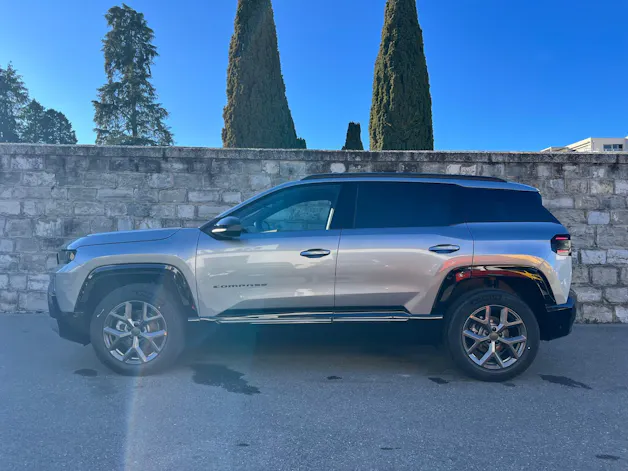 Jeep Compass 1.2 T e-Hybrid First Edition