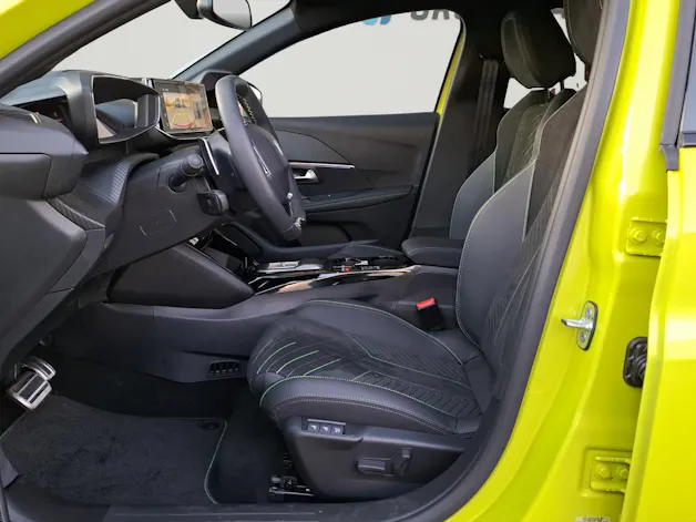 Peugeot 208 NEW 1.2 MHEV 110 GT