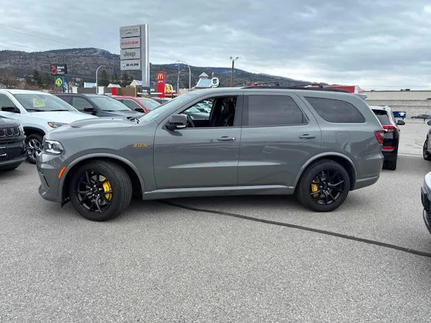 Dodge Durango 6.4 V8 SRT Alchemi 475 PS / 6-Plätzer / 3.5T AHK