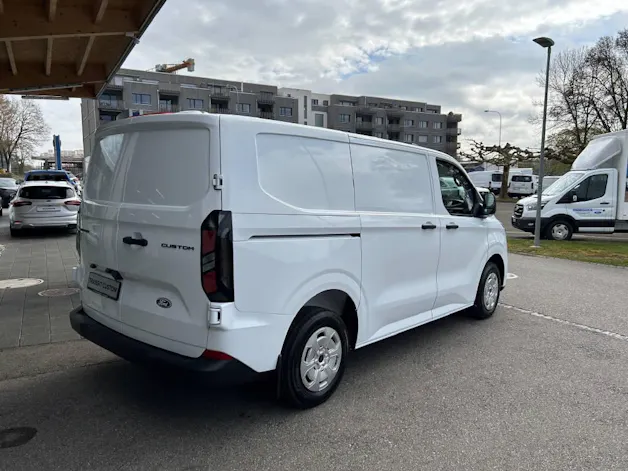 Ford Transit Custom Van 320 L1 2.5 Duratec 233 Trend PHEV
