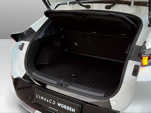 Lynk & Co 02 Core