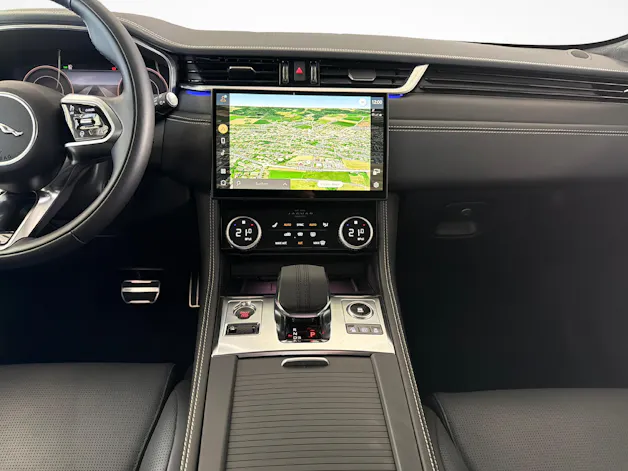 Jaguar F-Pace 2.0 P400e R-Dynamic HSE AWD Plug In Hybrid 404PS