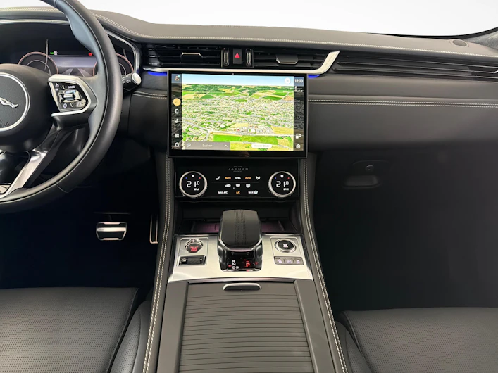 Fahrzeugbild JAGUAR F-PACE