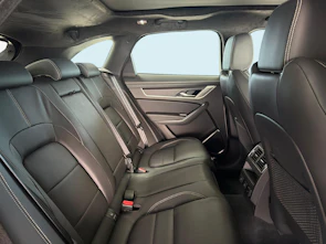 Fahrzeugbild JAGUAR F-Pace 2.0 P400e R-Dynamic HSE AWD Plug In Hybrid 404PS