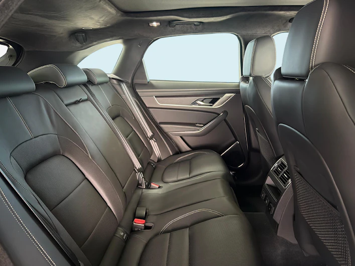 Fahrzeugbild JAGUAR F-PACE