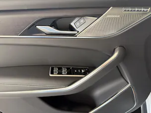 Jaguar F-Pace 2.0 P400e R-Dynamic HSE AWD Plug In Hybrid 404PS