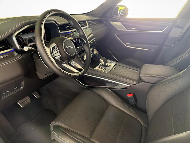 Jaguar F-Pace 2.0 P400e R-Dynamic HSE AWD Plug In Hybrid 404PS