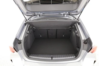 https://vehicle.imgix.net/4274105/30ddd0ec-92df-4892-8fdb-401da934096b.jpg