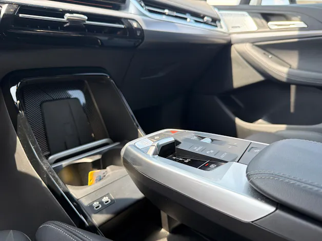 BMW 225e xDrive paddles Active Tourer