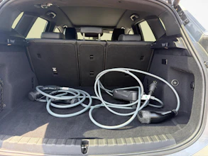 https://vehicle.imgix.net/4274109/fba55d24-36ca-4d90-9a47-840267f61520.jpg