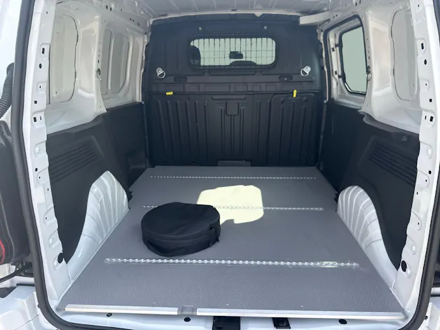 Toyota PROACE CITY Van L1 50KWh Comfort / ab 3,99% Leasing bei Abschluss einer Protect Autoversicherung