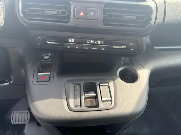 Toyota PROACE CITY Van L1 50KWh Comfort / ab 3,99% Leasing bei Abschluss einer Protect Autoversicherung