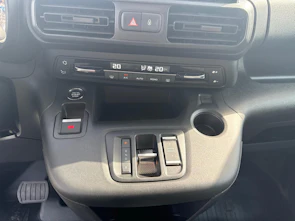 Fahrzeugbild TOYOTA PROACE CITY Van L1 50KWh Comfort / ab 3,99% Leasing bei Abschluss einer Protect Autoversicherung