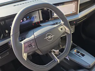 Opel Frontera 1.2 T HEV 145 GS