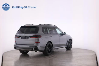 https://vehicle.imgix.net/4274131/a9600933-032e-4ffe-9295-7495017a205b.jpg