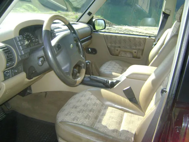 Land Rover Discovery 4.0 V8 S