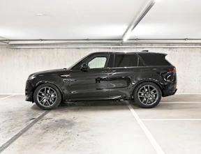Fahrzeugbild LAND ROVER Range Rover Sport 3.0 I6 P460e SE Dynamic