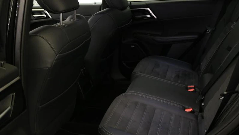 immagine del veicolo MITSUBISHI OUTLANDER