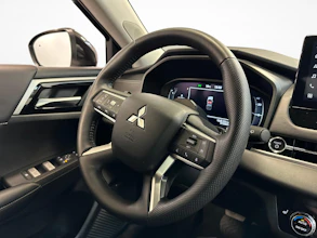 https://vehicle.imgix.net/4274474/51f8825d-c6fe-4871-912e-127cb01c2f2e.jpg
