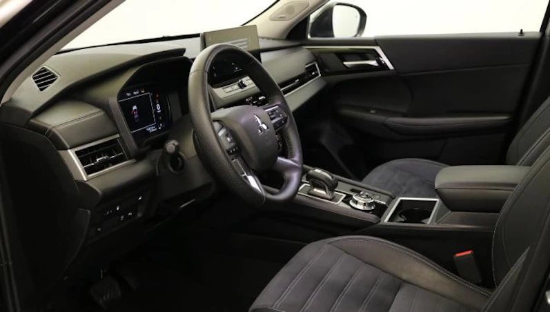 immagine del veicolo MITSUBISHI OUTLANDER