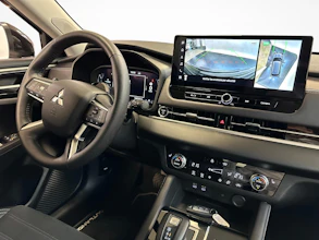 https://vehicle.imgix.net/4274474/a4805243-929d-4deb-a965-804fd4a7c08c.jpg