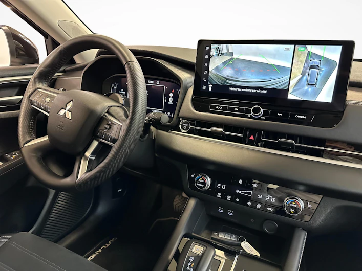 Fahrzeugbild MITSUBISHI OUTLANDER