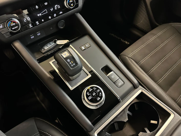 Fahrzeugbild MITSUBISHI OUTLANDER