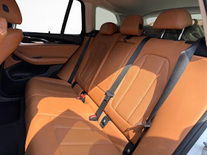 https://vehicle.imgix.net/4274492/0d65f56f-05a8-4f89-9ae5-57c22e99ed40.jpg