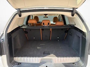 https://vehicle.imgix.net/4274492/b17e456e-6351-4afe-a747-2e7aec9b706a.jpg