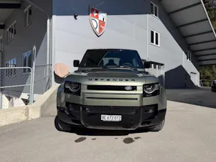 Land Rover Defender 130 3.0 D I6 300 X-Dynamic HSE