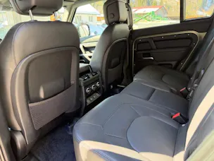Land Rover Defender 130 3.0 D I6 300 X-Dynamic HSE