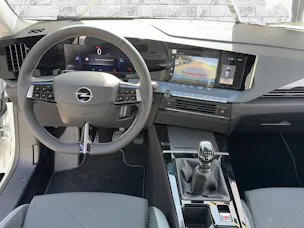 Opel Astra 1.2 T Swiss