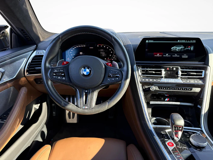 immagine del veicolo BMW 8 SERIES