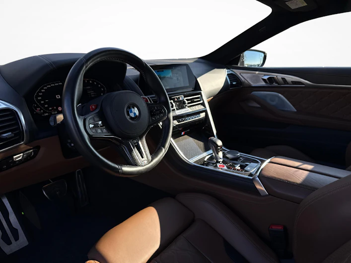 immagine del veicolo BMW 8 SERIES