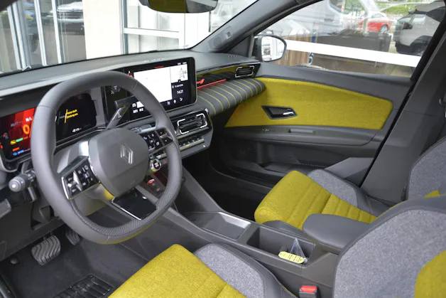 Renault R5 E-Tech Comfort Range iconic five