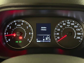 https://vehicle.imgix.net/4274750/31e3c5b1-de79-4603-9893-4c6c494af750.jpg