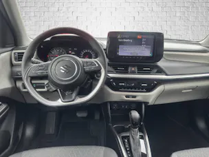 Suzuki Swift 1.2 Sakura Top Hybrid