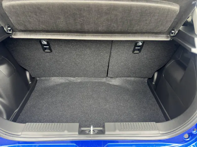 Suzuki Swift 1.2 Sakura Top Hybrid