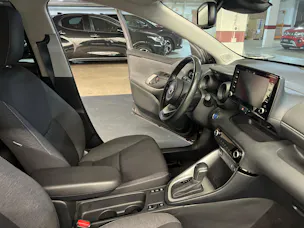 Toyota Yaris 1.5 VVT-i HSD Trend