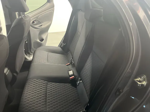 Toyota Yaris 1.5 VVT-i HSD Trend