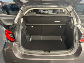 https://vehicle.imgix.net/4274822/830e01a9-b73e-4280-9ad6-58fec47703c7.jpg