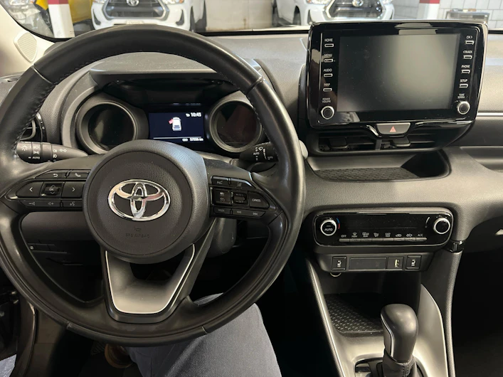 Fahrzeugbild TOYOTA YARIS