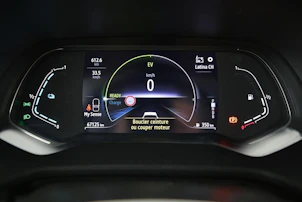 Fahrzeugbild RENAULT Captur 1.6 E-Tech techno