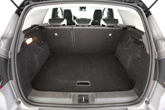 https://vehicle.imgix.net/4274860/3692fe49-52e5-4260-a063-917fb2740c8c.jpg