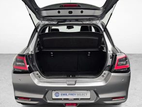 https://vehicle.imgix.net/4274876/b3568a06-4764-4986-8d48-3a88098fbf04.jpg