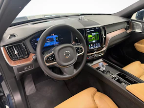 Fahrzeugbild VOLVO XC60 2.0 T8 TE Ultimate Bright eAWD
